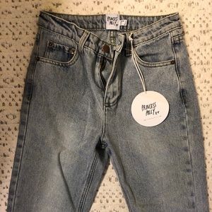 NWT SMITH SKINNY LIGHT WASH DENIM JEAN